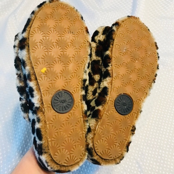Ugg leopard slippers - Picture 7 of 8